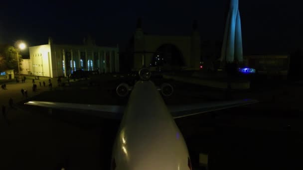 Москва Окт 2015 Осенний Вечер Индустриальной Площади Вднх Экспонируется Самолет — стоковое видео