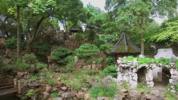 Shanghai Nov 2015 Ancient Style Buildings Stones Yuyuan Garden Autumn — Stock Video