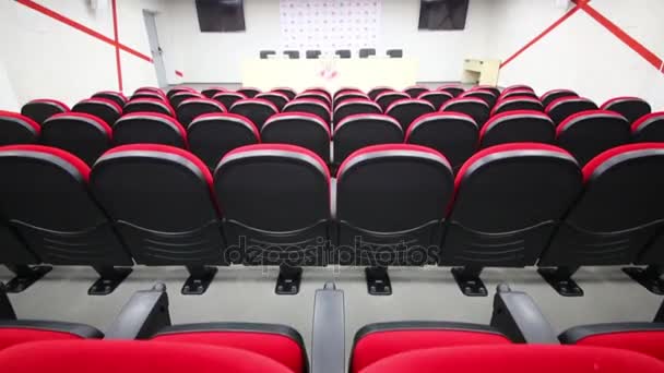 スパルタク スタジアムで記者会見のモスクワ 2014 会議室 新しいスタジアムがゲームは 2018 杯で開催される予定のオブジェクトの一覧に含まれております — ストック動画