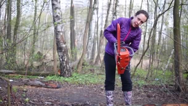 Woman Takes Cover Chainsaw Tried Tree — Stock Video