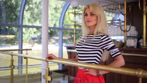Woman Singlet Standing Railing Next Bar Ship Restaurant — Stock Video