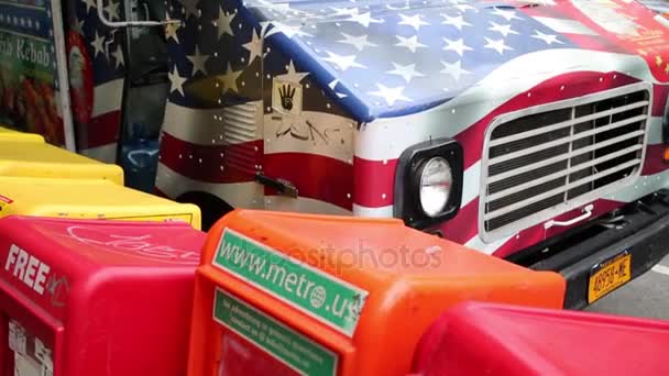Nyc Verenigde Staten Aug 2014 Halal Food Truck Kruising Van — Stockvideo