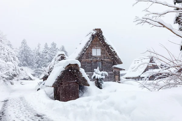 Pueblo japonés en invierno —  Fotos de Stock