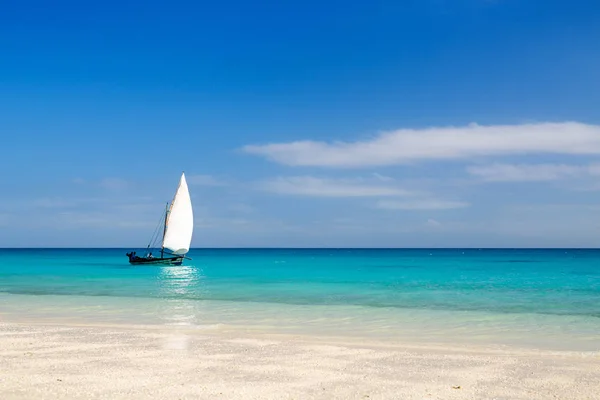 Tropikalnej plaży w Mozambiku — Zdjęcie stockowe