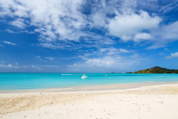 Malowniczej plaży w Caribbean — Zdjęcie stockowe