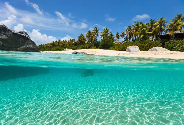 Picture perfect beach at Caribbean — Stock Photo, Image