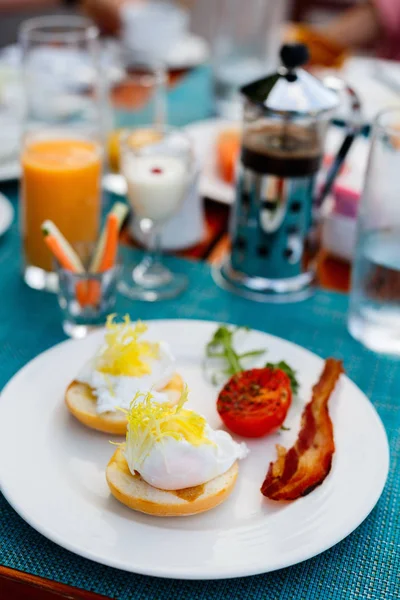 Delicious breakfast eggs — Stock Photo, Image