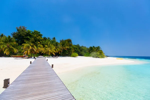 열 대 섬 몰디브에서 — 스톡 사진