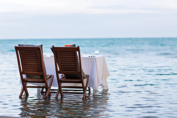 Romantico ambiente cena di lusso — Foto Stock