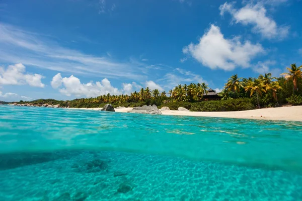 Afbeelding perfecte strand in Caribisch gebied — Stockfoto