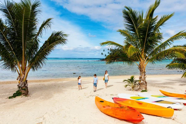 Mooi tropisch strand — Stockfoto