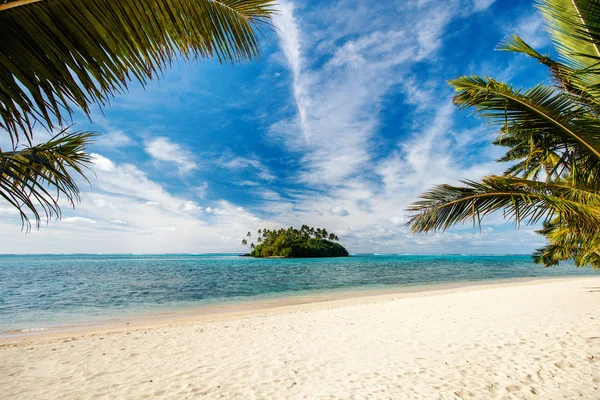 Vacker tropisk strand — Stockfoto