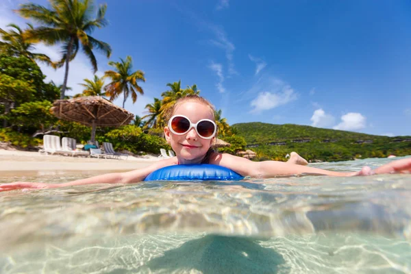 Menina em férias — Fotografia de Stock