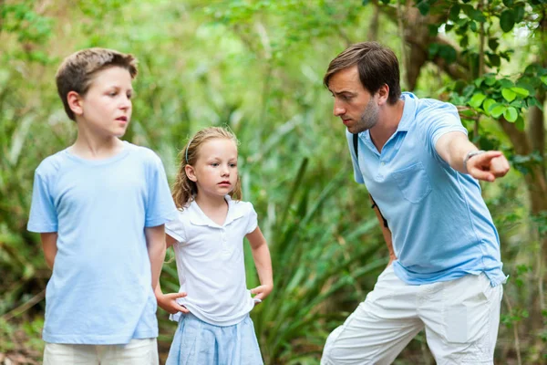Father and two kids — Stock Photo, Image