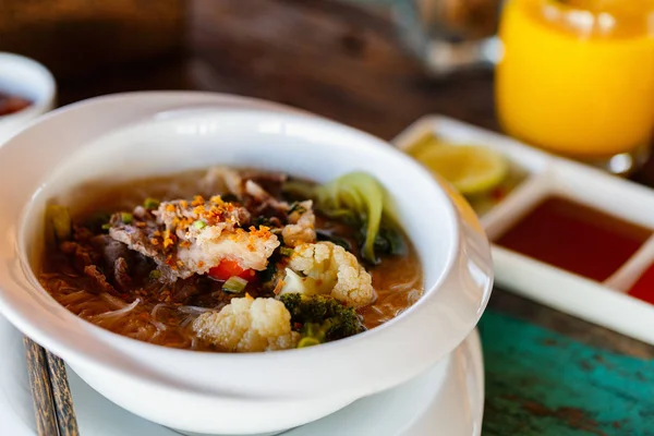 Азіатський локшини суп — стокове фото