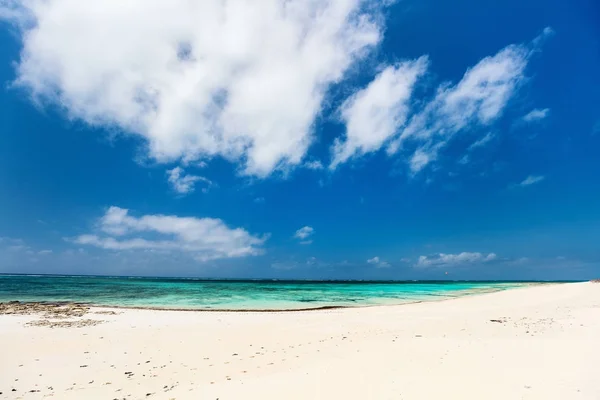 Idylliska stranden vid Caribbean — Stockfoto