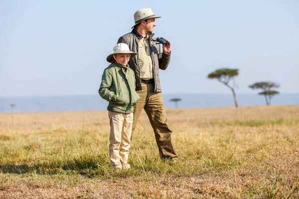 Rodinné safari v Africe — Stock fotografie