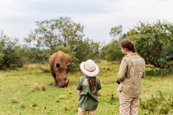 Rodina na safari — Stock fotografie