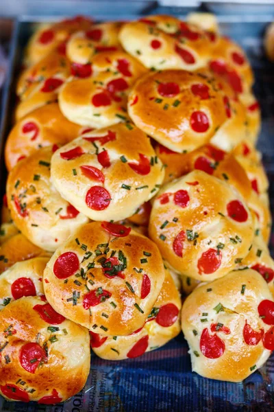 Świeże, mini pizze — Zdjęcie stockowe