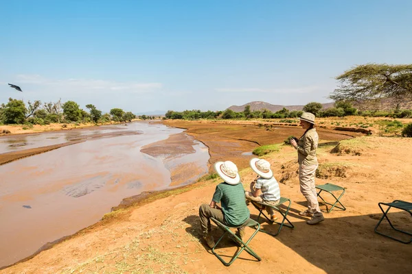 Family safari in Africa — Stock Photo, Image