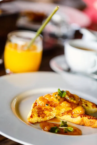 Leckere Bananen-Pfannkuchen — Stockfoto