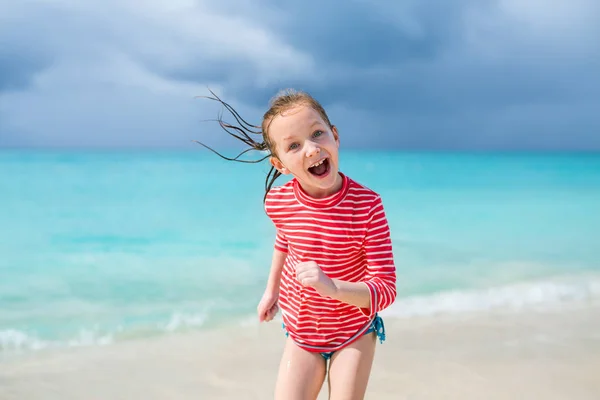 Menina em férias — Fotografia de Stock