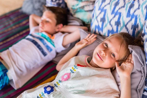 Brother Sister Relaxing Beach Cabana — Stock Photo, Image