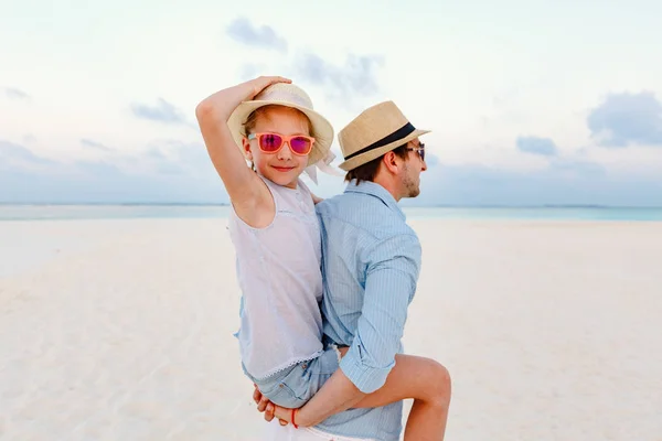 Father His Adorable Little Daughter Beach — Stock Photo, Image