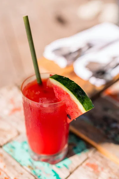 Jugo Sandía Tropical Sobre Una Mesa — Foto de Stock