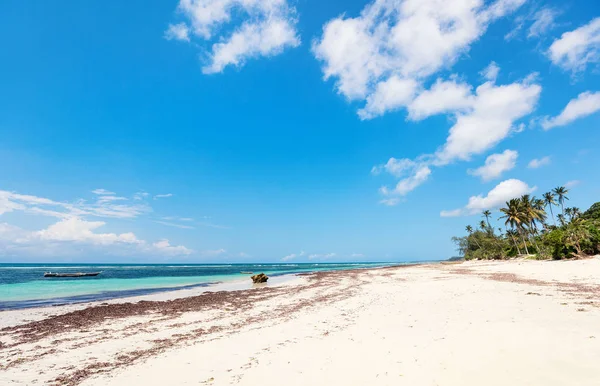 Landschapsfoto Van Het Prachtige Witte Zand Exotische Strand Kenia Afrika — Stockfoto
