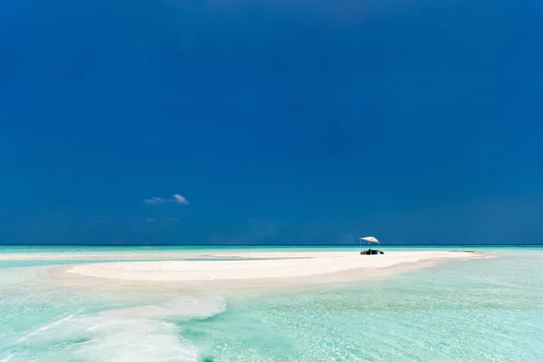 Wunderschöner Tropischer Strand Auf Einer Sandbank Auf Den Malediven — Stockfoto