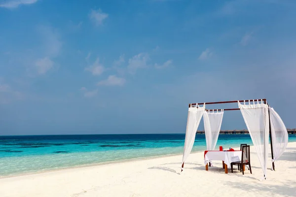 Romantisches Luxus Dinner Oder Mittagessen Tropischen Strand Der Malediven — Stockfoto