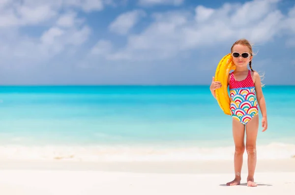 Adorável Menina Praia Tropical — Fotografia de Stock