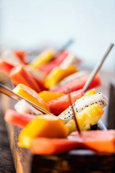 Deliciosas Frutas Orgânicas Servidas Café Manhã — Fotografia de Stock