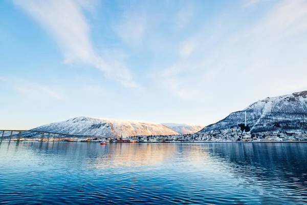 Πανέμορφο Τοπίο Χειμώνα Χιόνι Κάλυψε Πόλη Τρόμσο Της Βόρειας Νορβηγίας — Φωτογραφία Αρχείου