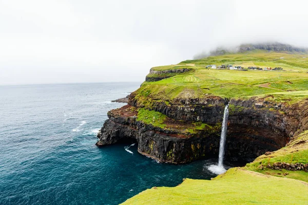 Cachoeira Mulafossur Gasadalur Dia Nublado Ilhas Faroé Vagares — Fotografia de Stock