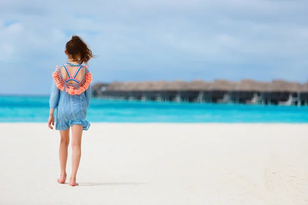 Чарівна Дівчина Пляжі Під Час Літніх Канікул — стокове фото