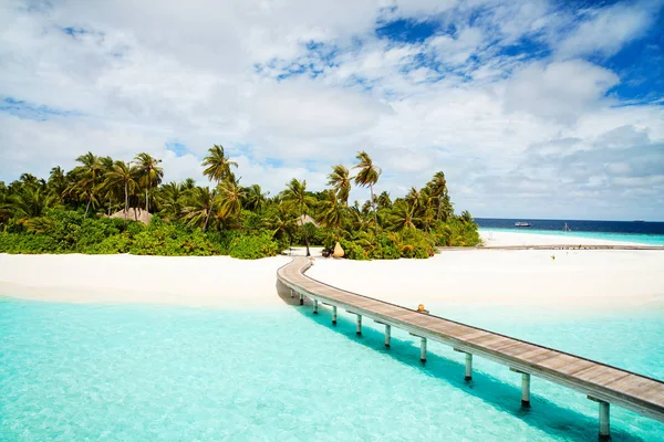 Schöner Tropischer Strand Auf Einer Exotischen Insel Auf Den Malediven — Stockfoto