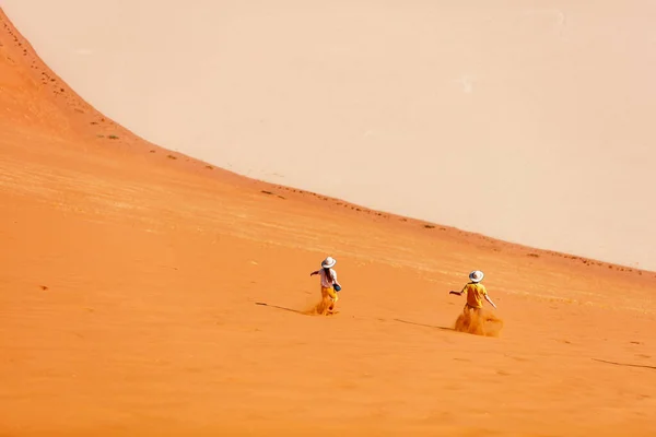 Kids Brother Sister Having Fun Running Famous Red Sand Dune — Stock Photo, Image