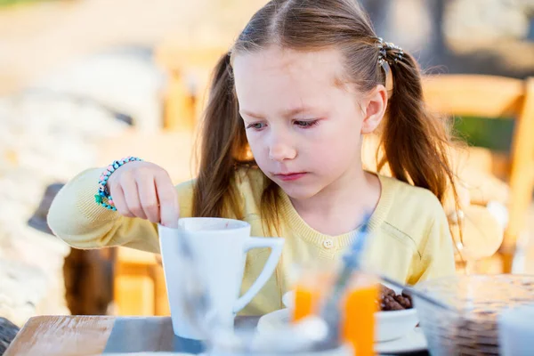 Adorable Little Girl Breakfast Restaurant — Stock Photo, Image