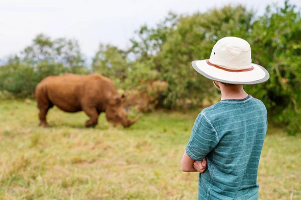 Back View Teenage Boy Safari Walking Close White Rhino — Stock Photo, Image