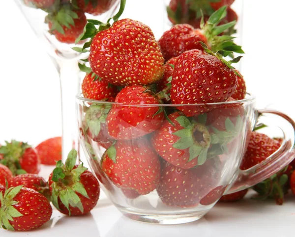 Rijpe aardbeien voor een gezond dieet — Stockfoto