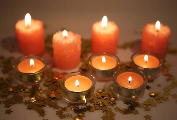 Kerst decor en kaarsen — Stockfoto