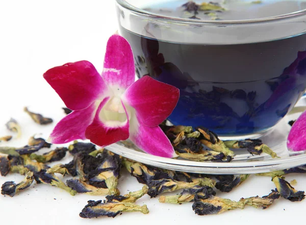 Té con hierbas y flores — Foto de Stock