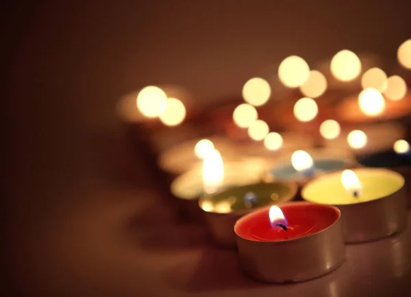 Visão Detalhe Velas Chamas — Fotografia de Stock