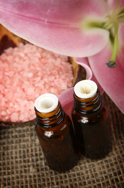 Výrobky pro péči o tělo a aromaterapie — Stock fotografie