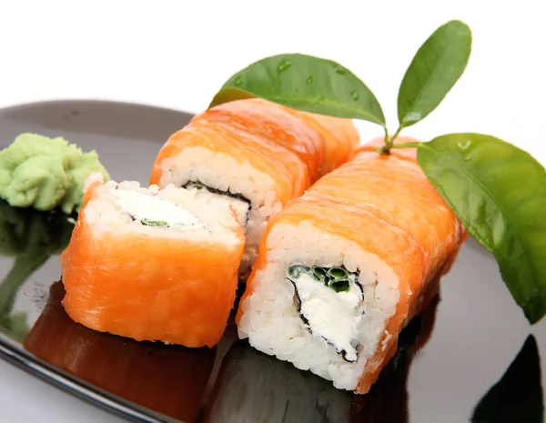 Beyaz Zemin Üzerine Balıklı Sushi Stok Fotoğraf