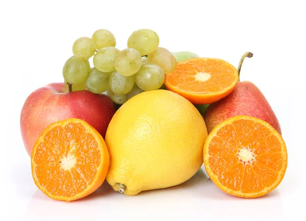 成熟的水果饮食 — 图库照片