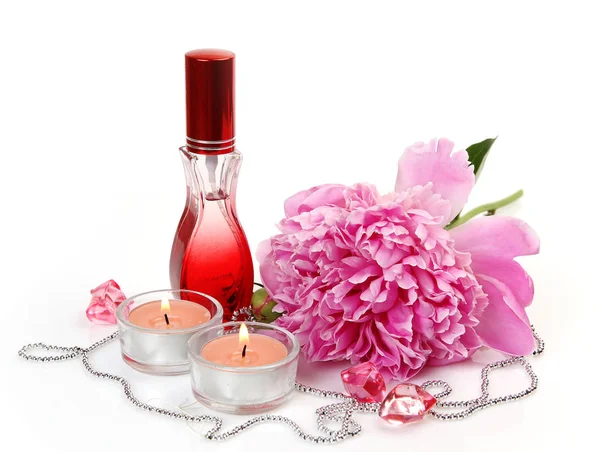 Flores Uma Garrafa Perfume — Fotografia de Stock
