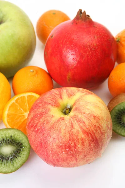 Reife Früchte für eine gesunde Ernährung — Stockfoto